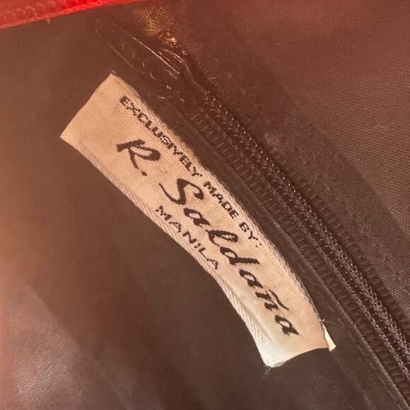 Vintage 1980s R. Soldaña Manila Red and Black Snakeskin Crossbody Purse - Picture 8 of 13